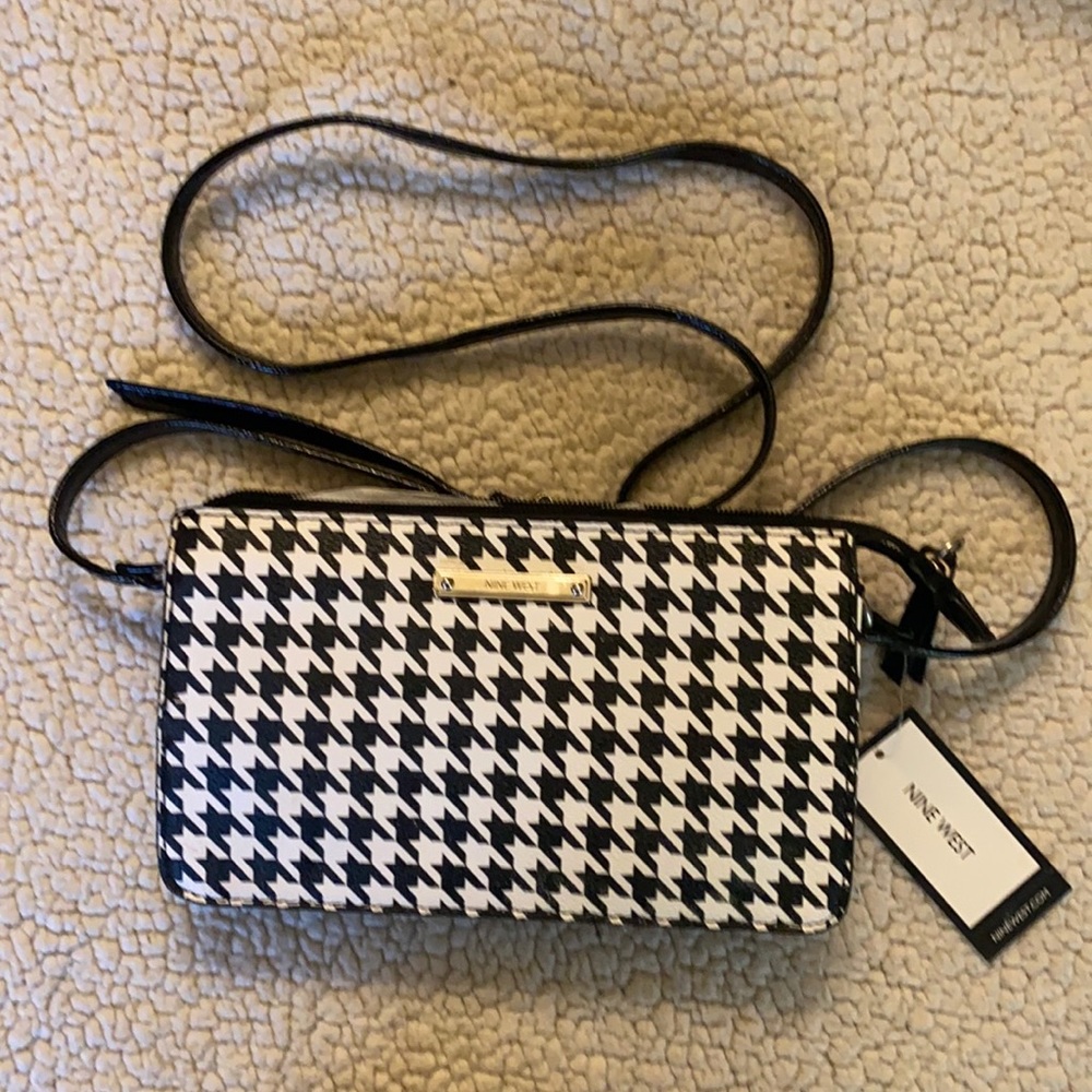 Nine West cross body purse houndstooth black and white 8.5” l x 5” h x 1.75” w